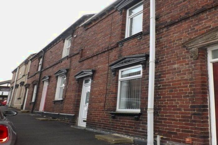 2 Bedroom Property To Rent In High Green, Sheffield, S35