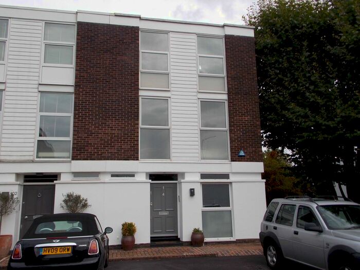 5 Bedroom Town House To Rent In Hawtrey Road, Primrose Hill, NW3