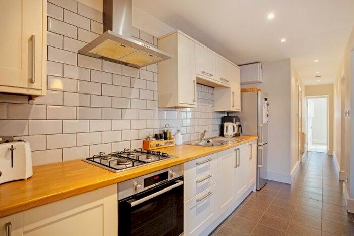 2 Bedroom Flat To Rent In Thorney Hedge Road, London, W4