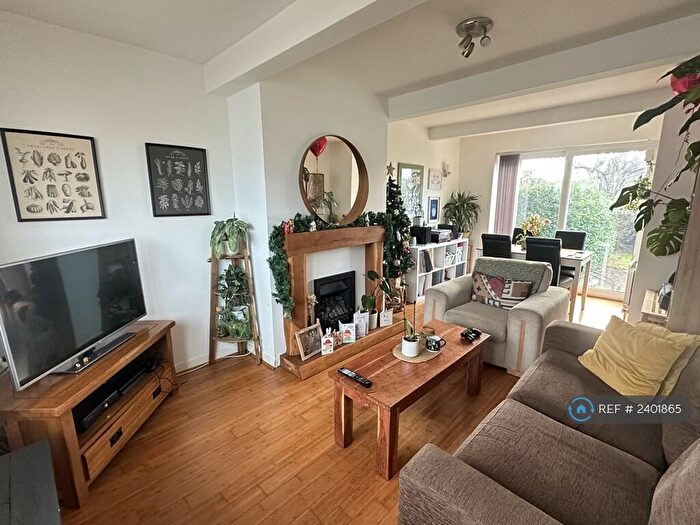 2 Bedroom Terraced House To Rent In Burley Wood Crescent, Leeds, LS4