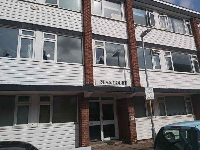 1 Bedroom Apartment To Rent In Dean Court, Canterbury, CT1