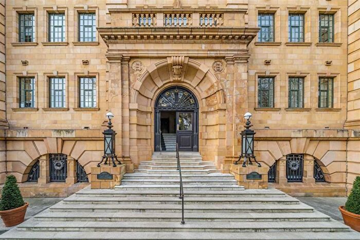 2 Bedroom Flat For Sale In Somerville Avenue, Barnes, SW13