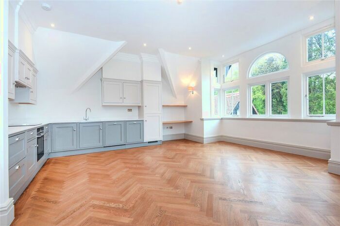 2 Bedroom Flat To Rent In Bruce Manor Close, Wadhurst, TN5