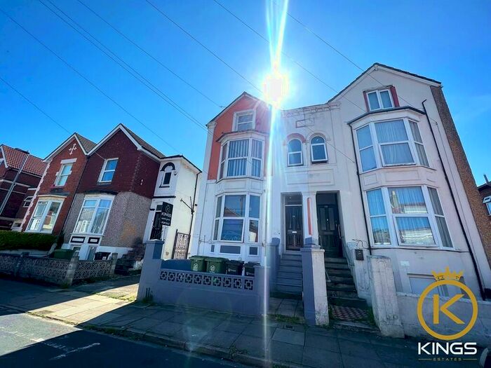 1 Bedroom Flat To Rent In Queens Road, Portsmouth, PO2