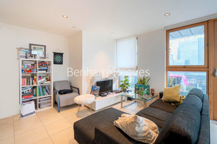 2 Bedroom Apartment To Rent In Province Square, Canary Wharf, E14