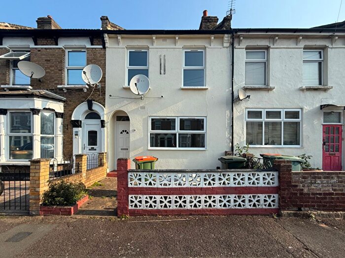 4 Bedroom Terraced House To Rent In Morton Road, London, E15
