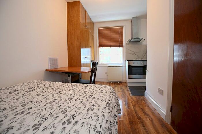 Studio To Rent In Inverness Terrace, London, W2