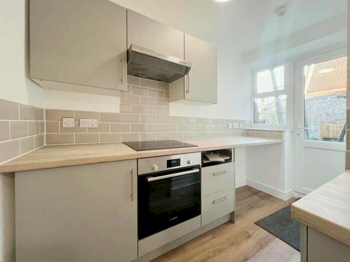 1 Bedroom Flat To Rent In West Street, Banwell, BS29