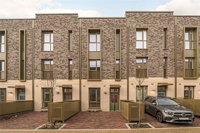 3 Bedroom Terraced House To Rent In Baldwin Lane, London, SE3