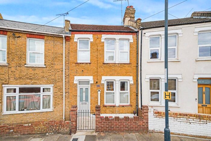 2 Bedroom Terraced House For Sale In Palmerston Crescent, Plumstead, SE18