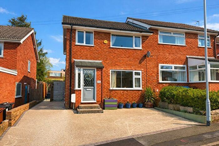 3 Bedroom Semi-Detached House For Sale In The Toppings, Bredbury, SK6