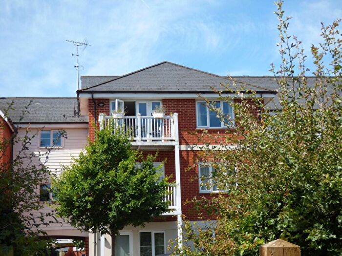 1 Bedroom Flat To Rent In York House, Chequers Avenue, HP11