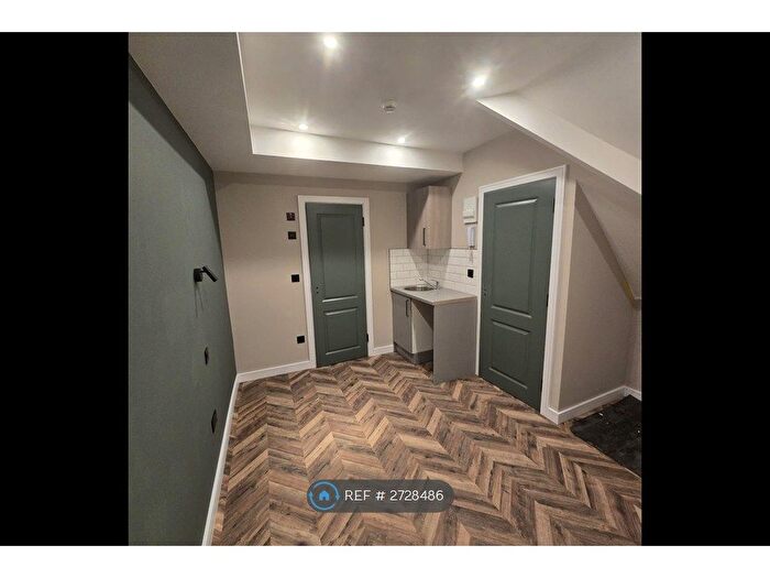 6 Bedroom Terraced House To Rent In Harold Avenue, Gillingham, ME7