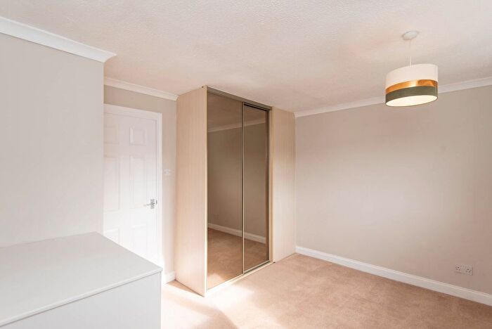 2 Bedroom End Of Terrace House To Rent In Somersby Avenue, Walton, S42