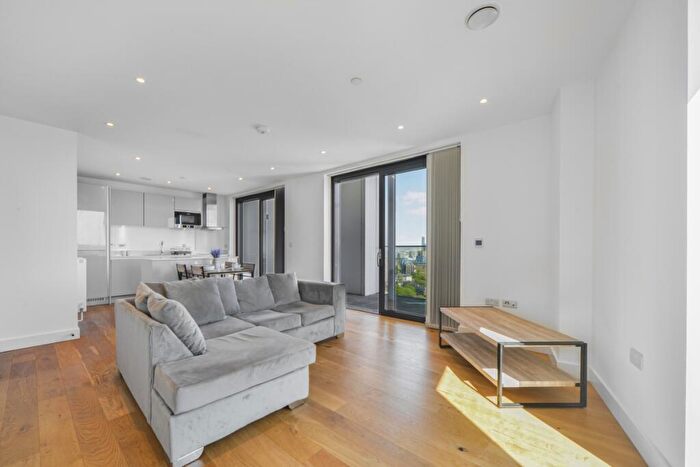 3 Bedroom Flat To Rent In Station Road Lewisham, SE13