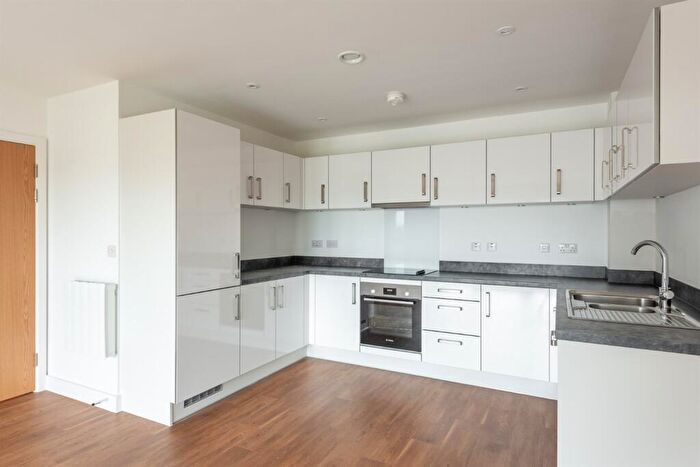 2 Bedroom Flat To Rent In Bedroom Property In Atlas Way, Milton Keynes, MK10