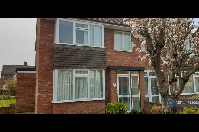 3 Bedroom Semi-Detached House To Rent In Thanet Road, Ipswich, IP4