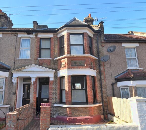 2 Bedroom Terraced House To Rent In St. Nicholas Road, London SE18