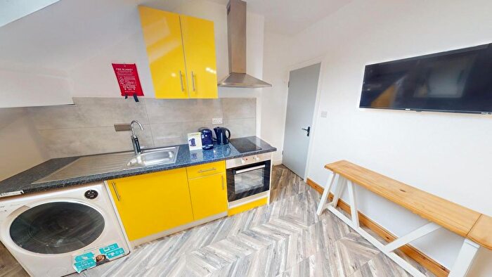 Property To Rent In Cardigan Road, Headingley, LS6