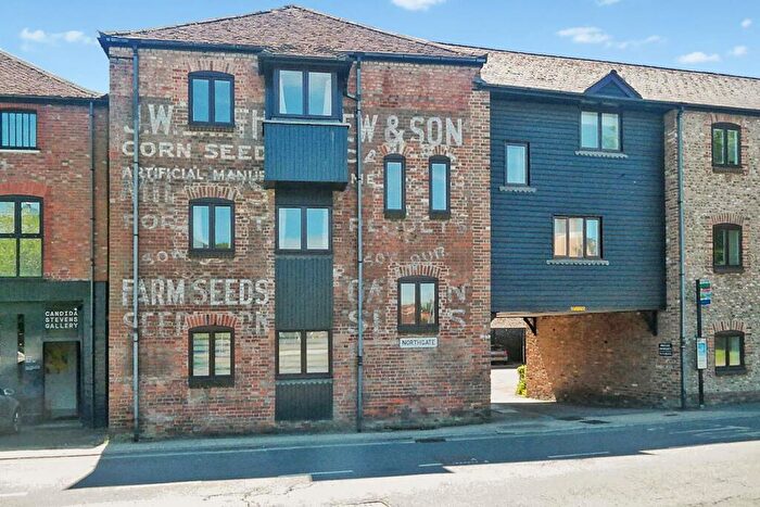 2 Bedroom Flat To Rent In Northgate, Chichester, PO19