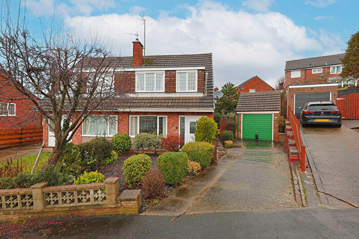 3 Bedroom Semi Detached House For Sale In Holmebank East, Ashgate, Chesterfield, S40