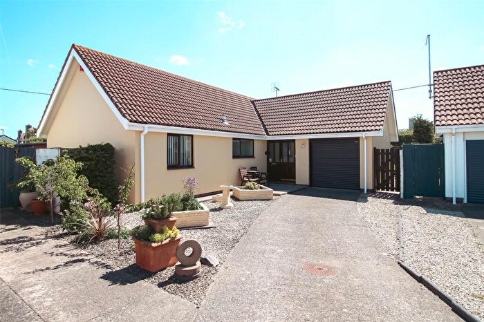 3 Bedroom Bungalow For Sale In Lansdowne Park, Northam, Bideford, EX39