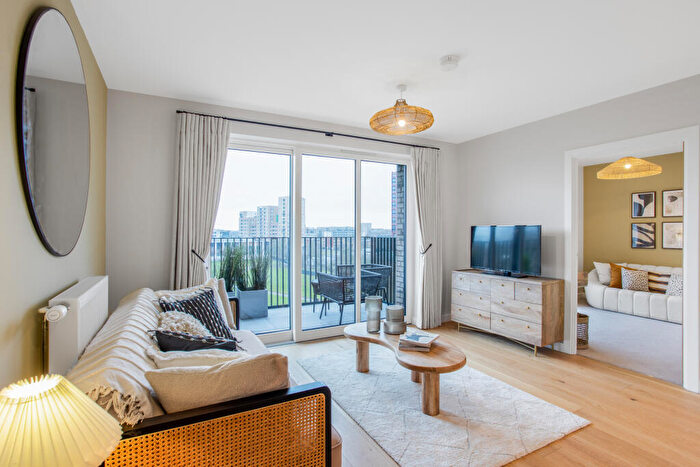 3 Bedroom Apartment For Sale In Abbey Wharf, Abbey Road, Barking, Barking And Dagenham, IG11