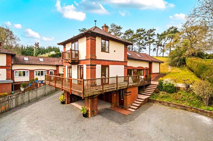 4 Bedroom Detached House For Sale In Lakeside Avenue, Llandrindod Wells, Powys, LD1