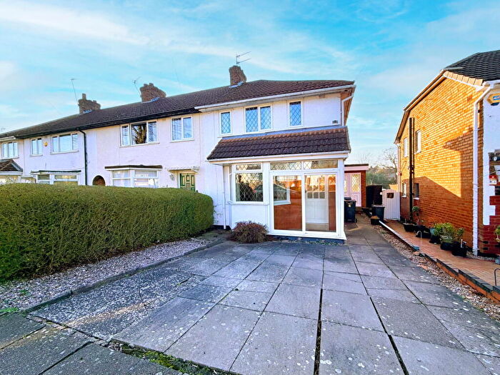 3 Bedroom End Of Terrace House For Sale In Cotford Road, Birmingham, B14