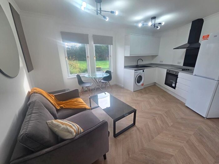 2 Bedroom Flat To Rent In Picktillum Place, Hilton, Aberdeen, AB25