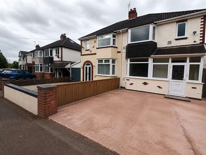 4 Bedroom Property To Rent In Bentley Mill Lane, Bentley Walsall, WS2