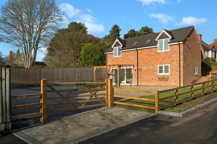 3 Bedroom Detached House To Rent In Barley Close, Henley-In-Arden, B95