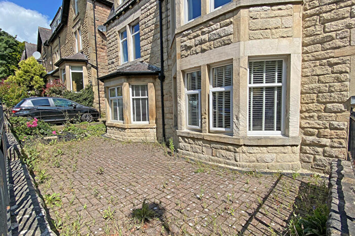 2 Bedroom Flat For Sale In Glebe Road, Harrogate, HG2