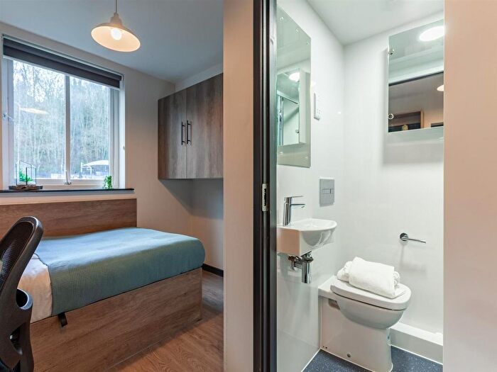 1 Bedroom Flat To Rent In Sugar Well Court, Meanwood Road, Leeds, LS7