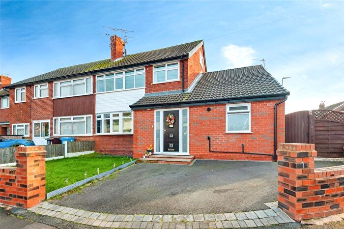 5 Bedroom Semi-Detached House For Sale In Hampton Drive, Widnes, Cheshire, WA8