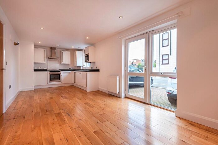 2 Bedroom Detached House To Rent In Eden Apartments, Pickford Road, Bexleyheath, DA7