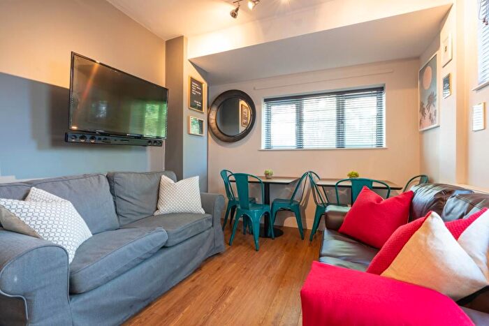 7 Bedroom Terraced House To Rent In Keppoch Street, Cardiff, CF24