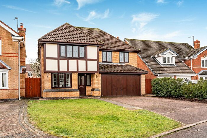 4 Bedroom Detached House For Sale In Turnstone Green, Bicester, OX26