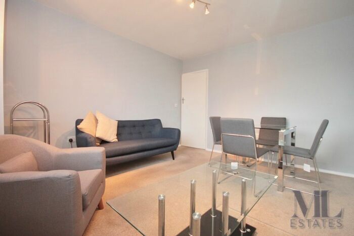 2 Bedroom Maisonette To Rent In Stonegrove, Edgware, HA8