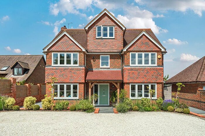5 Bedroom Detached House For Sale In Reading Road, Burghfield Common, Reading, Berkshire, RG7