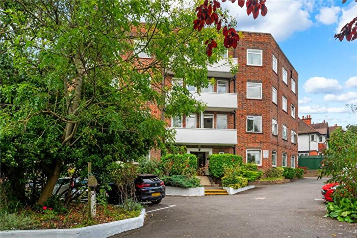 3 Bedroom Apartment To Rent In Kingston Hill, Kingston Upon Thames, KT2