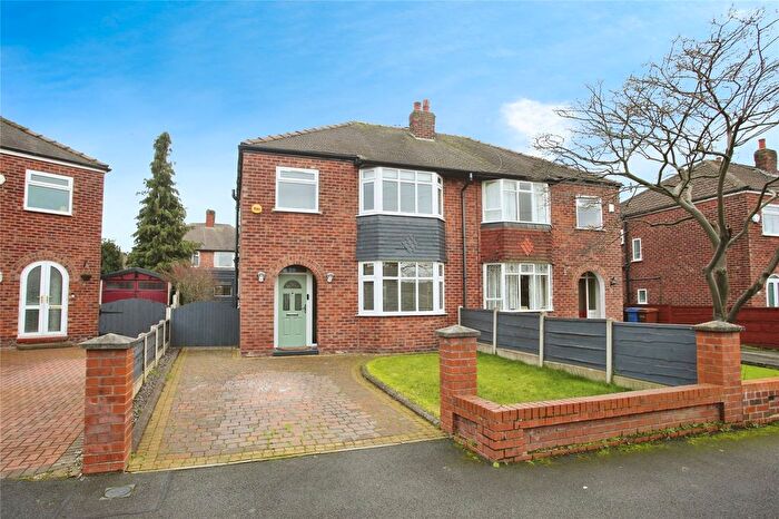 3 Bedroom Semi Detached House For Sale In Hartford Avenue, Heaton Chapel, Stockport, SK4