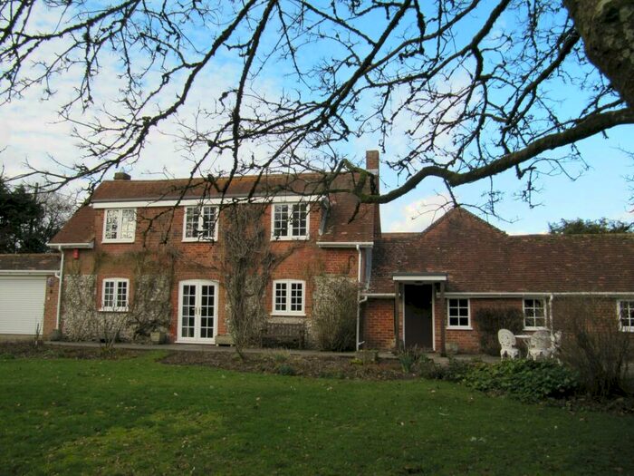 4 Bedroom Detached House To Rent In Hannington, North Hampshire, RG26