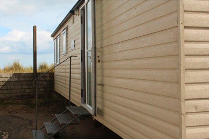 2 Bedroom Park Home For Sale In Eastern Beach Holiday Park, NR30