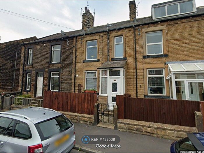 2 Bedroom Terraced House To Rent In Springfield Road, Morley, LS27