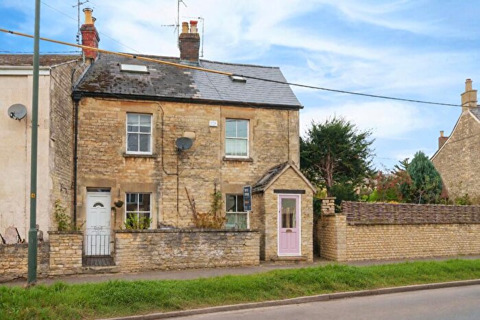 2 Bedroom End Of Terrace House For Sale In Cheltenham Road, Cirencester, Gloucestershire, GL7