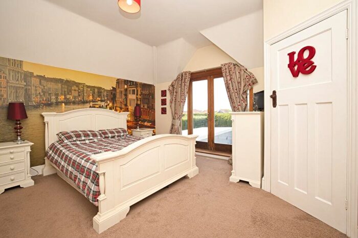 4 Bedroom Detached House For Sale In Percy Avenue, Broadstairs, Kent, CT10