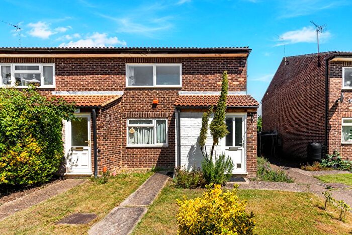 1 Bedroom Flat For Sale In Grenadier Walk, Hardwick, CB23