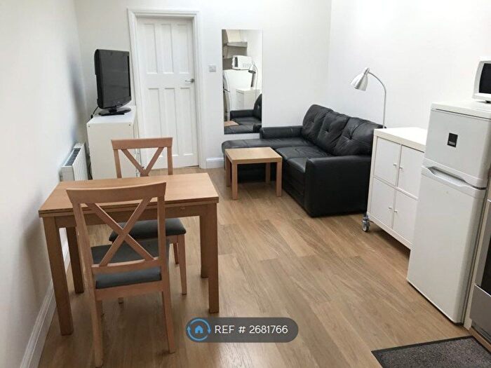 1 Bedroom Flat To Rent In London, London, NW11