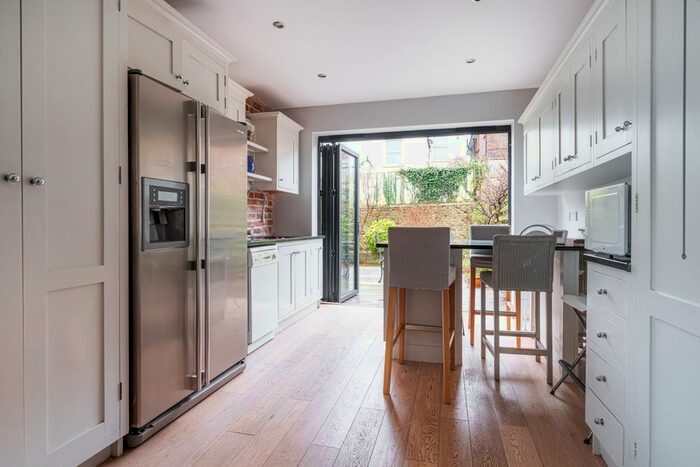 4 Bedroom End Of Terrace House To Rent In Compton Road, Brighton, BN1